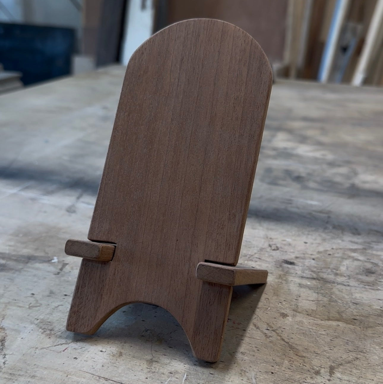 Custom Handmade Wooden Phone Stand – Fits All Modern Phones